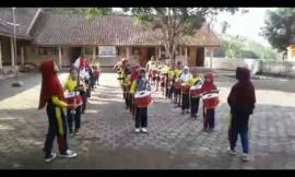 Latihan Drumband Siswa SDN Botodayakan 